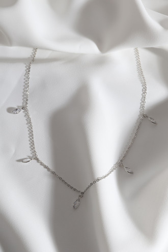 Sıralı Badem Taşlı Gümüş Renk Kolye