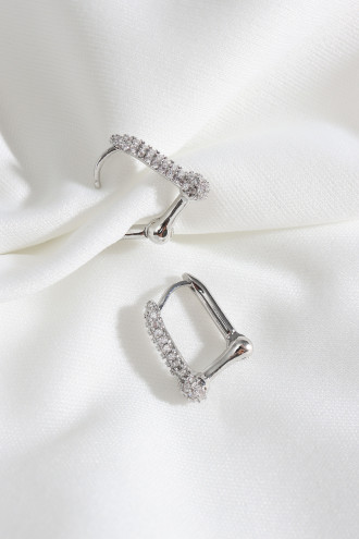 Zircon Taşlı Gümüş Renk Küpe Zircon Taşlı Gümüş Renk Küpe