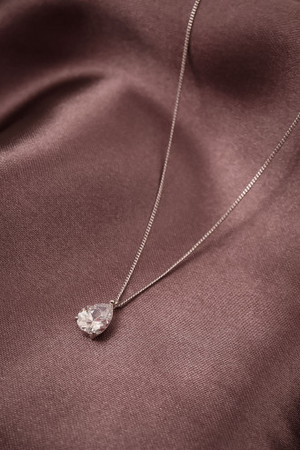 Damla Model Gümüş Renk Tek Taş Kolye