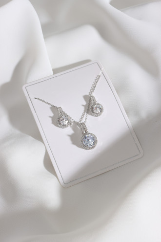 Tek Taşlı Kolye Küpe Gümüş Renk Set Tek Taşlı Kolye Küpe Gümüş Renk Set