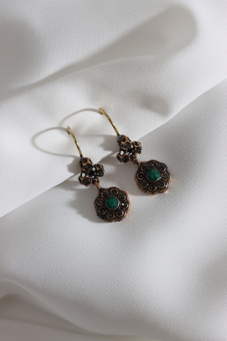 Yeşil Taş Detaylı Sallantılı Kadın Otantik Küpe