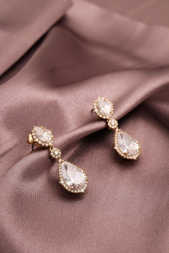Zircon Taşlı Gold Renk Sallantılı Abiye Küpe Zircon Taşlı Gold Renk Sallantılı Abiye Küpe
