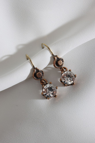 Beyaz Taşlı Sallantılı Otantik Tek Taş Küpe