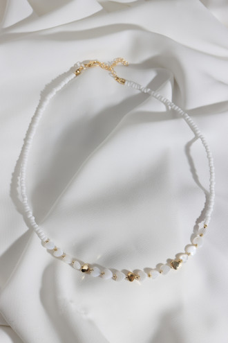 Beyaz Kalp Boncuklu Kolye Beyaz Kalp Boncuklu Kolye