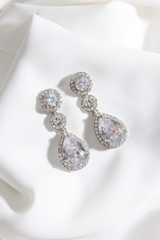 Damla Zircon Taşlı Gümüş Renk Abiye Küpe Damla Zircon Taşlı Gümüş Renk Abiye Küpe