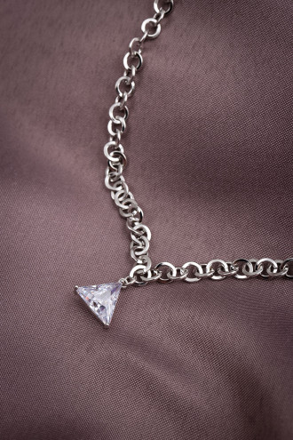 Üçgen Tek Taşlı Gümüş Renk Zincir Kolye