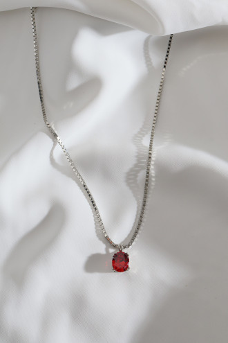 Kırmızı Büyük Tek Taşlı Gümüş Renk Kolye
