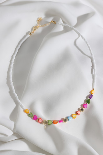 Renkli Kalp Boncuklu Kolye Renkli Kalp Boncuklu Kolye