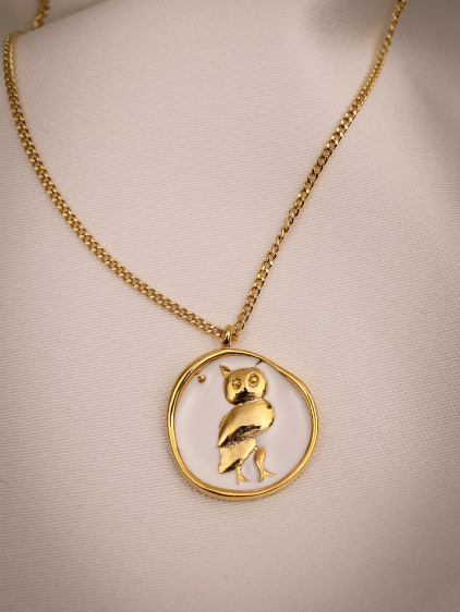 Beyaz Mineli Baykuş Figürlü Gold Renk Kolye