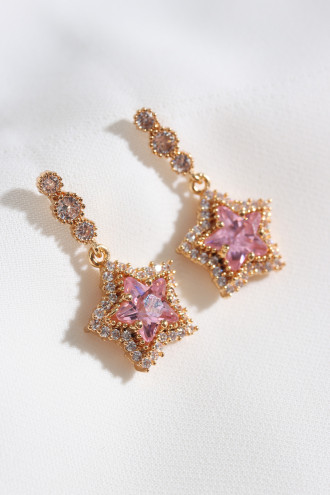 Pembe Taşlı Sallantılı Gold Renk Yıldız Küpe