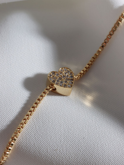 Beyaz Zircon Taşlı Gold Renk Kalp Bileklik