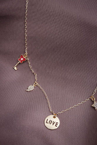 Gold Renk Love Uçlu 5 Aparatlı Kolye