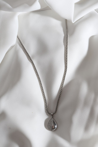 Yarı Taşlı Damla Şekil Gümüş Renk Kolye