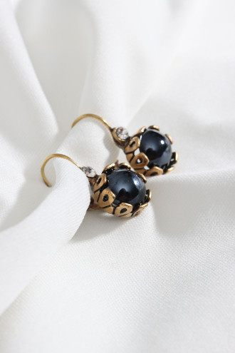 Yuvarlak Siyah Taşlı Parlak Otantik Küpe