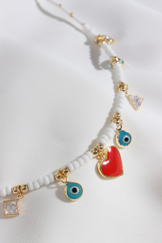 Kalp Uçlu Beyaz Boncuk Kolye