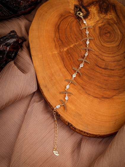 Zircon Taşlı Kılçık Model Gold Renk Bileklik Zircon Taşlı Kılçık Model Gold Renk Bileklik
