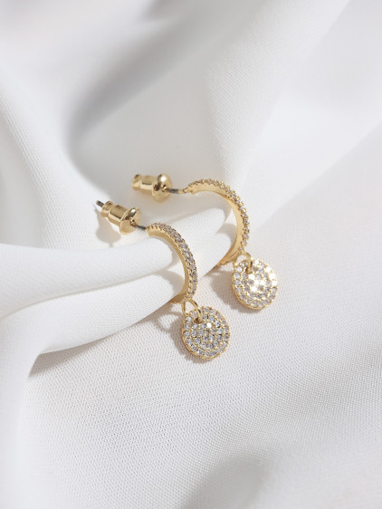 Zircon Taşlı Gold Renk Halka Küpe Zircon Taşlı Gold Renk Halka Küpe