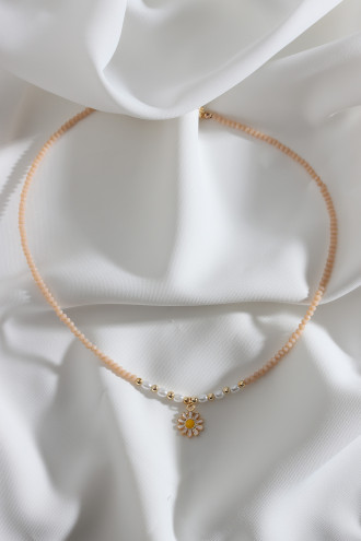 Krem Rengi Boncuklu Papatya Figür Çıtır Kolye