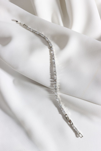 Baget Ve Kare Taşlı Gümüş Renk Su Yolu Vip Bileklik