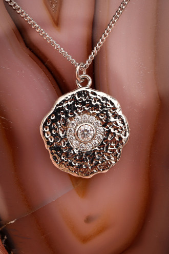 Taş İşlemeli Gümüş Renk Plaka Kolye