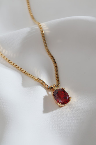 Kırmızı Büyük Tek Taşlı Gold Renk Kolye