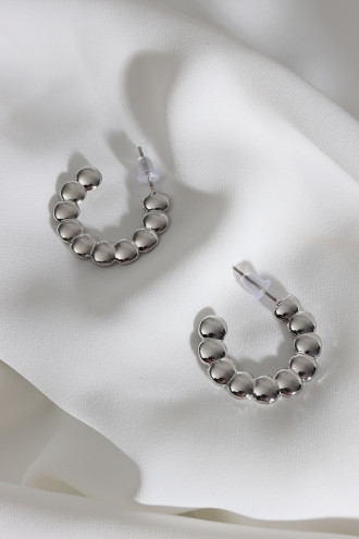 Ezme Halkalı Gümüş Renk Vintage Küpe