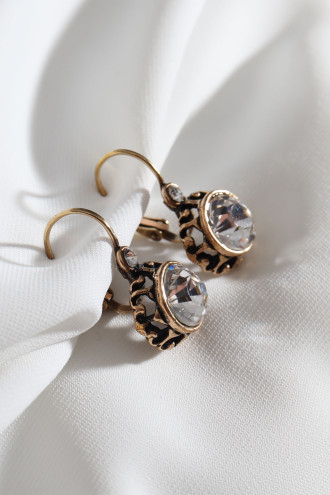 Beyaz Tek Taşlı Otantik Küpe