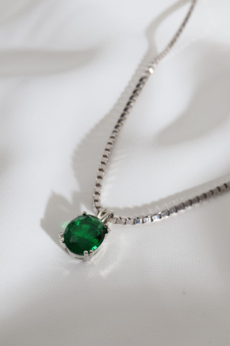 Yeşil Büyük Tek Taşlı Gümüş Renk Kolye