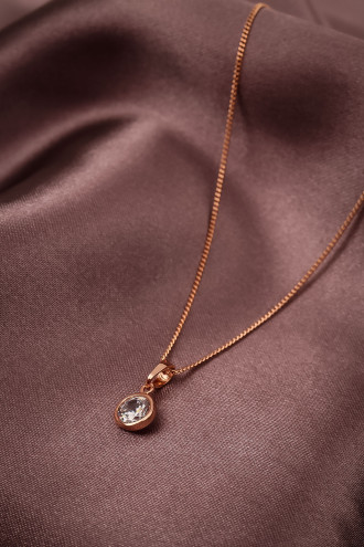 Rose Çerçeveli Tek Taş Kolye