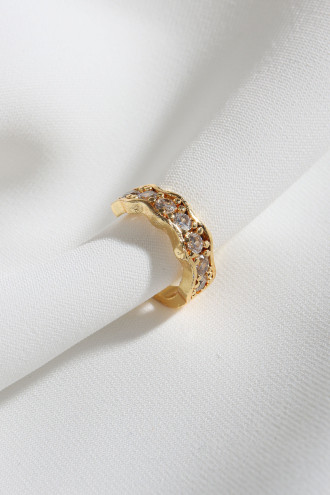 Taşlı Sıkıştırmalı Tek Gold Renk Kıkırdak Küpe