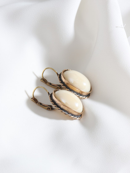 Krem Oval Otantik Küpe
