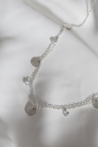 Pul Ve Taş Detaylı Gümüş Renk Zincir Kolye