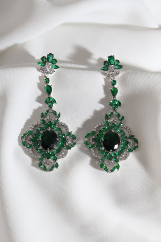 Yeşil Taşlı Sallantılı Büyük Boy Zümrüt Model Gümüş Renk Abiye Küpe