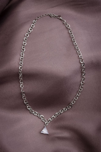 Üçgen Tek Taşlı Gümüş Renk Zincir Kolye