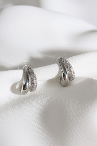 Zircon Taşlı 2'Li Görünümlü Gümüş Renk Küpe