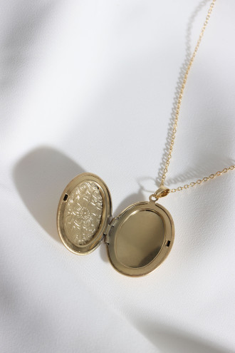 Çiçek Desenli Kapaklı Gold Renk Çelik Kolye Çiçek Desenli Kapaklı Gold Renk Çelik Kolye