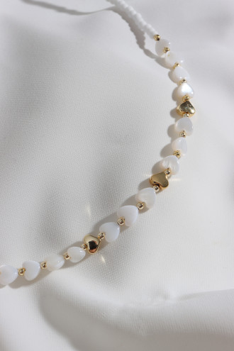 Beyaz Kalp Boncuklu Kolye