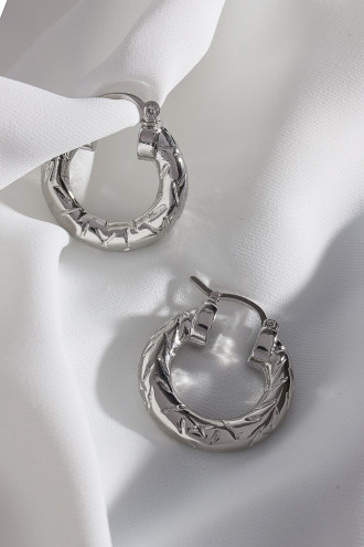 Bombeli Gümüş Renk Halka Küpe