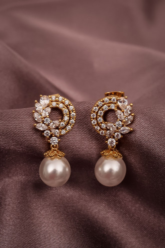 Inci Sallantılı Gold Renk Abiye Küpe