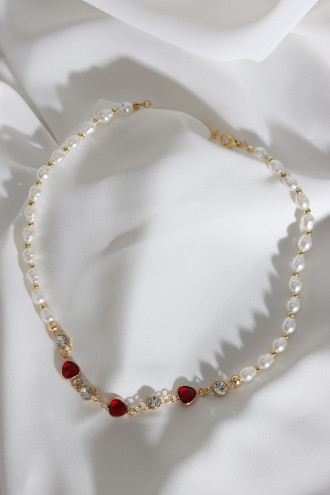 Kırmızı Üçgen Taşlı Inci Kolye