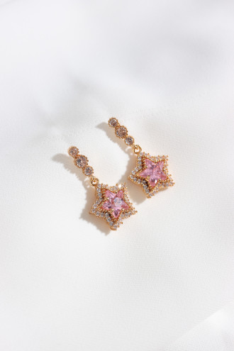 Pembe Taşlı Sallantılı Gold Renk Yıldız Küpe