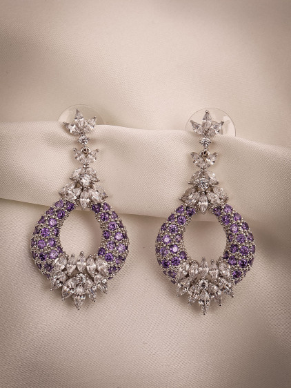 Gümüş Renk Mor Zircon Taşlı Sallantılı Abiye Küpe