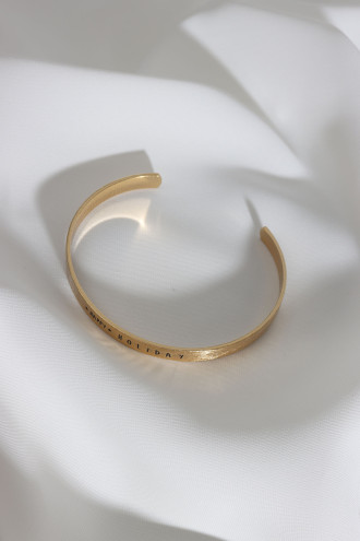 Happy Holıday Gold Renk Kararmaz Vip Bileklik