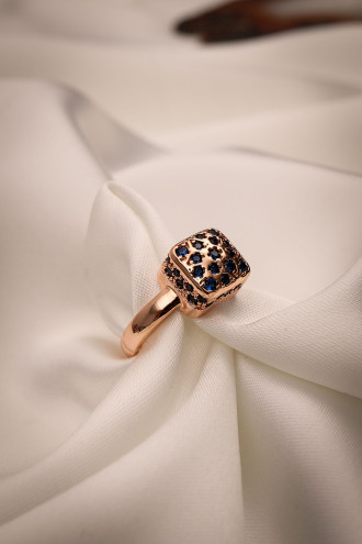 Lacivert Zircon Taşlı Alttan Ayarlanabilir Rose Kare Yüzük