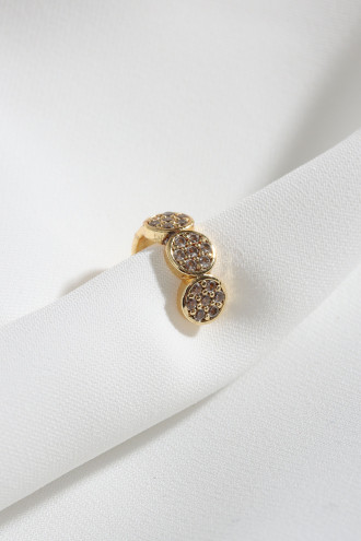 Yuvalak Figürlü Taşlı Gold Renk Tekli Sıkıştırmalı Kıkırdak Küpe