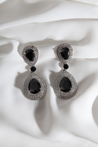 Siyah Taşlı Sallantılı Gümüş Renk Abiye Küpe