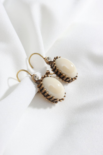 Krem Rengi Oval Otantik Küpe