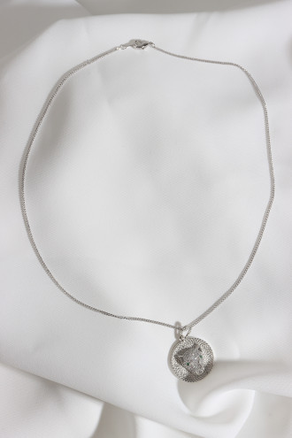 Kaplan Figürlü Gümüş Renk Kolye Kaplan Figürlü Gümüş Renk Kolye