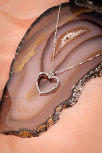 Zircon Taşlı Gümüş Renk Kalp Kolye