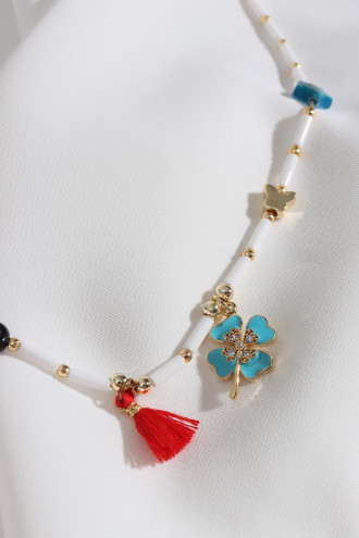 Yonca Uçlu Mavi Yıldızlı Beyaz Kolye